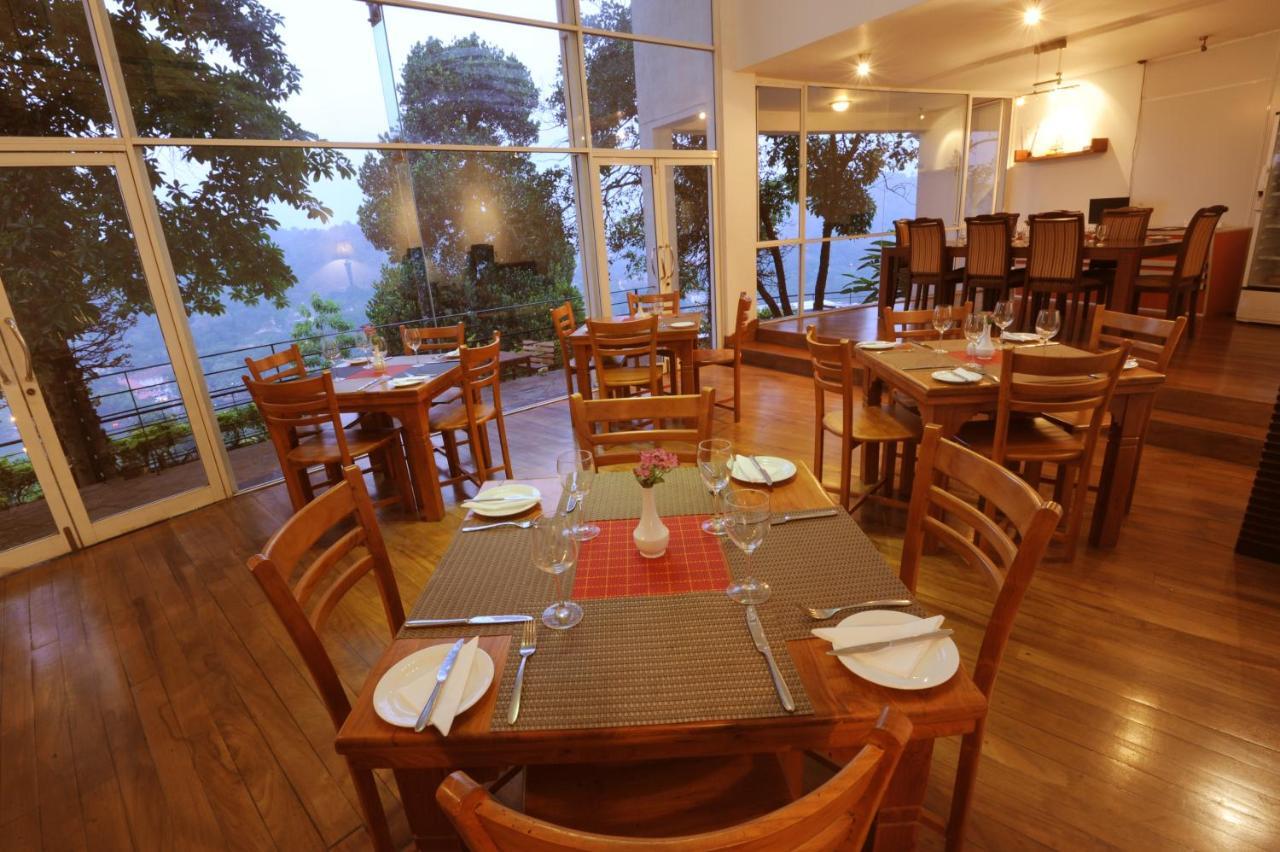 Hotel See Kandy Отель