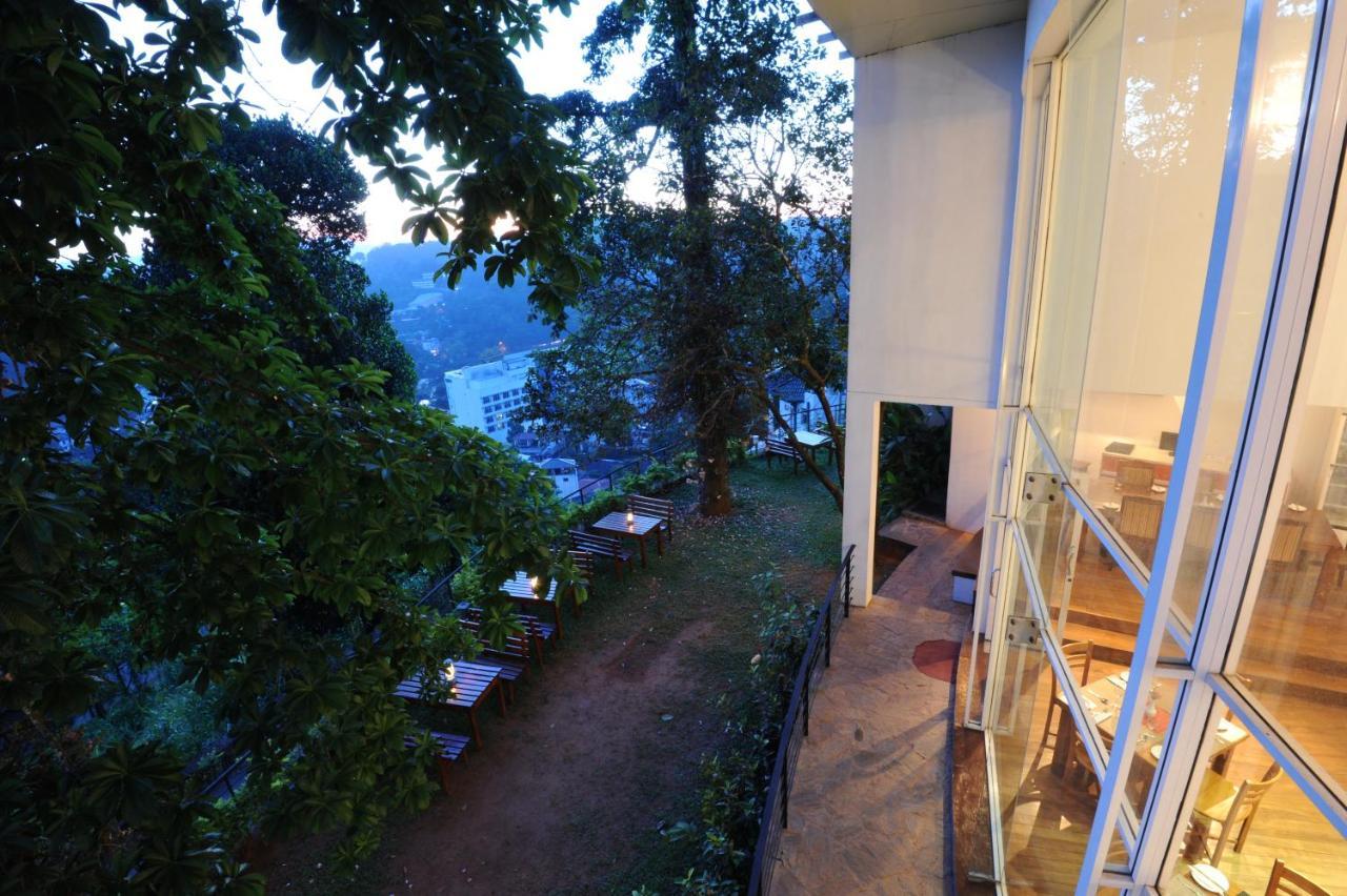 Hotel See Kandy Hotel 3*